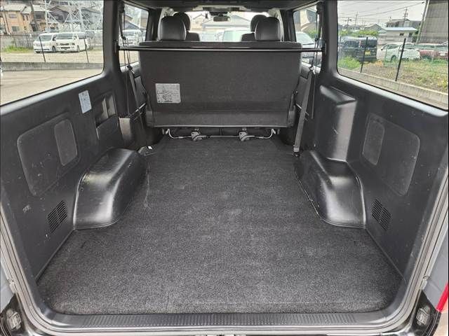 TOYOTA HIACE VAN 2WD 2022 Image 31