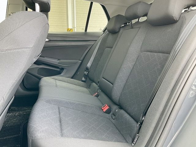 VOLKSWAGEN GOLF 2022 Image 31