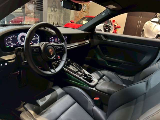 PORSCHE 911 2025 Image 31