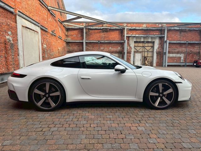 PORSCHE 911 2025 Image 31