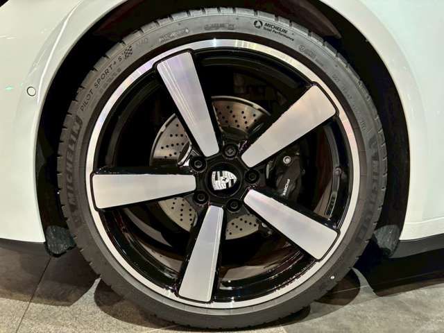 PORSCHE 911 2025 Image 31