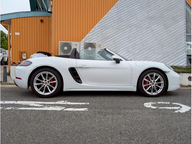 PORSCHE 718BOXSTER S 2016 Image 31