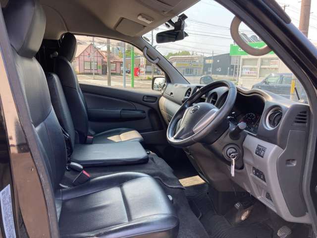 NISSAN NV350 CARAVAN 4WD 2014 Image 31