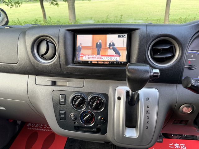 NISSAN NV350 CARAVAN 4WD 2013 Image 31