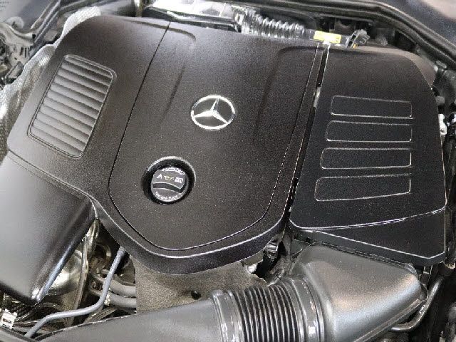 MERCEDES BENZ C CLAS 2022 Image 31