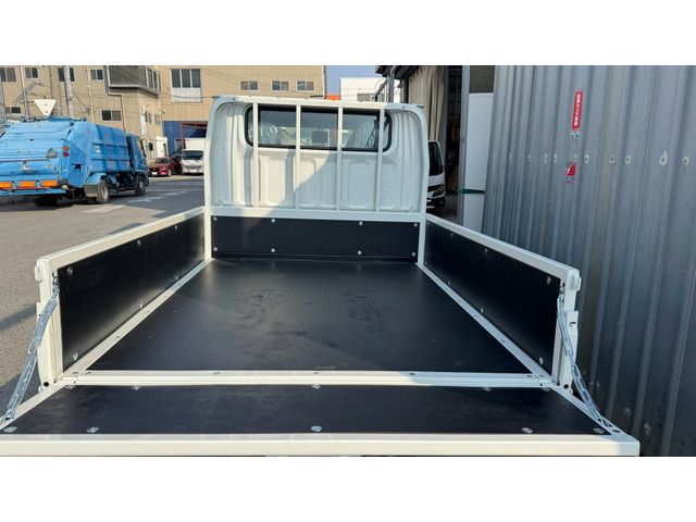 MITSUBISHI  2025 Image 31