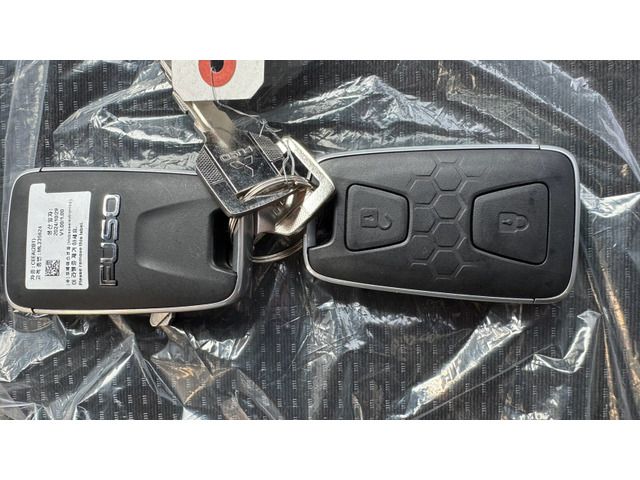 MITSUBISHI  2025 Image 31