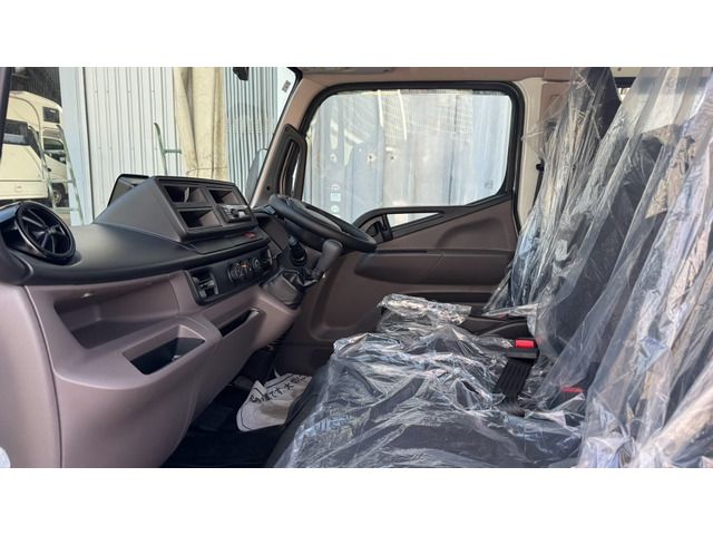 MITSUBISHI  2025 Image 31