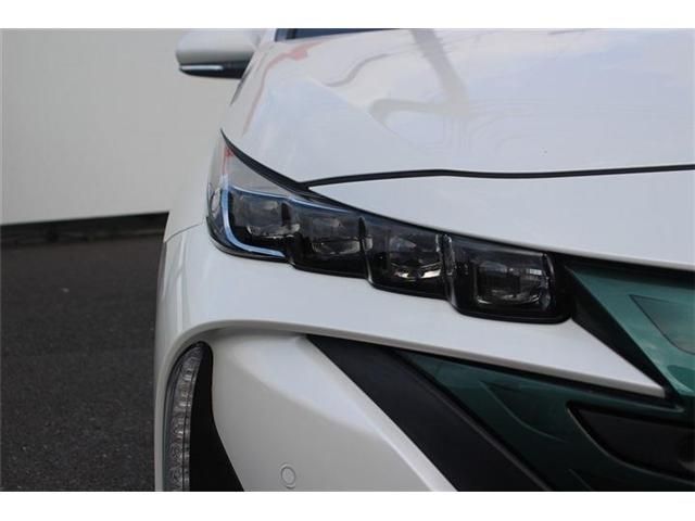 TOYOTA PRIUS PHV 2018 Image 31