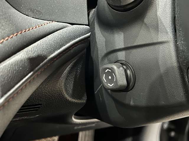 TOYOTA CROWN MAJESTA HYBRID 2015 Image 31