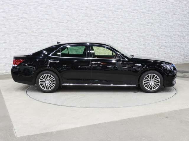 TOYOTA CROWN MAJESTA HYBRID 2015 Image 31