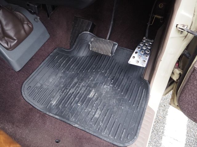 TOYOTA LANDCRUISER PRADO 1994 Image 31