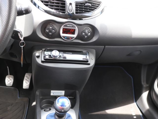 RENAULT TWINGO 2013 Image 31
