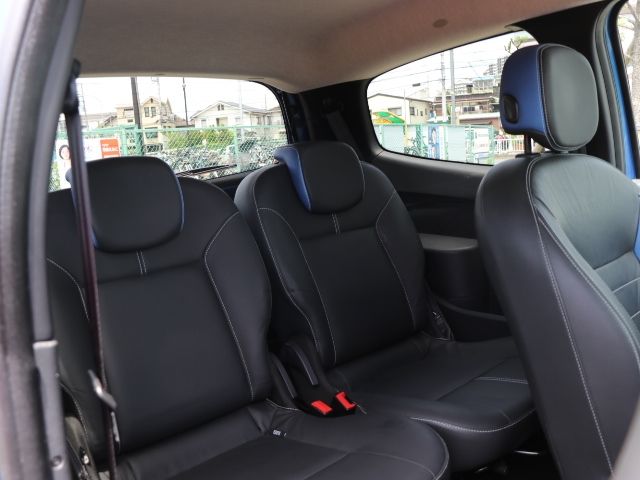 RENAULT TWINGO 2013 Image 31