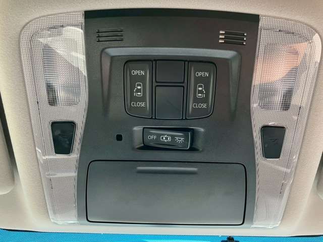 TOYOTA VELLFIRE 4WD 2017 Image 31