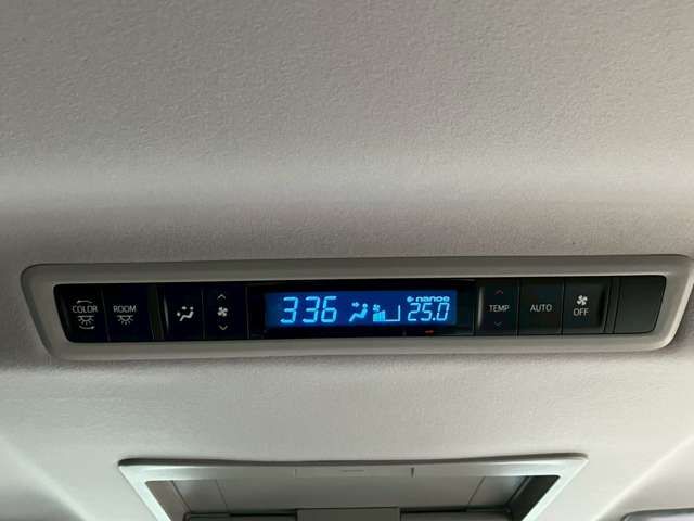 TOYOTA VELLFIRE 4WD 2017 Image 31