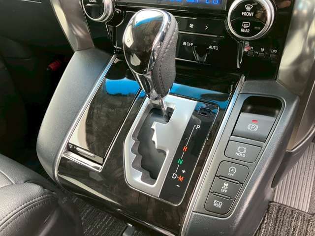 TOYOTA VELLFIRE 4WD 2017 Image 31