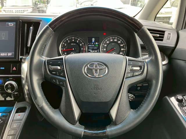 TOYOTA VELLFIRE 4WD 2017 Image 31