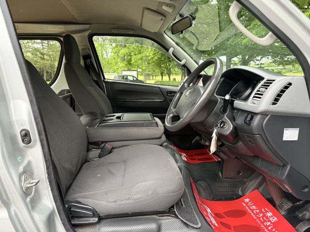 TOYOTA HIACE VAN 4WD 2013 Image 31