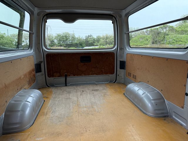 TOYOTA HIACE VAN 4WD 2013 Image 31