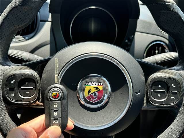 FIAT ABARTH 595 2022 Image 31