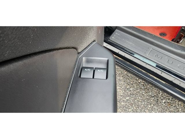 FORD MUSTANG 2014 Image 31