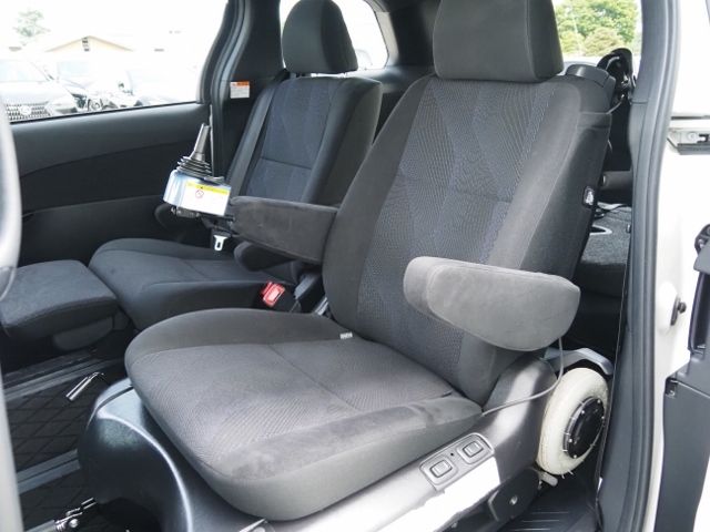 TOYOTA ESTIMA 2018 Image 31