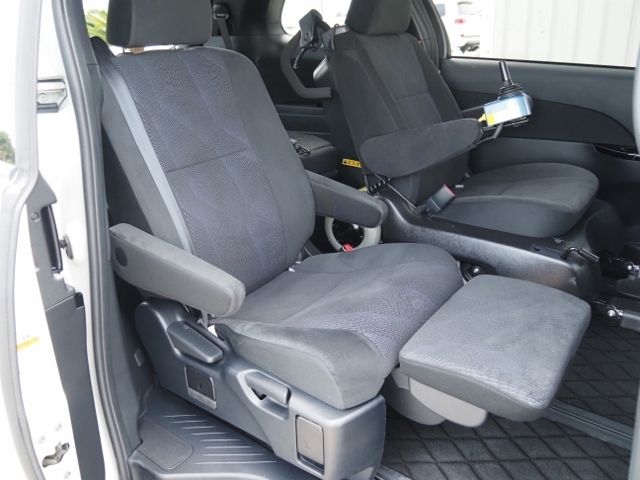 TOYOTA ESTIMA 2018 Image 31