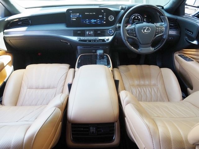 TOYOTA LEXUS LS500H 4WD 2022 Image 31