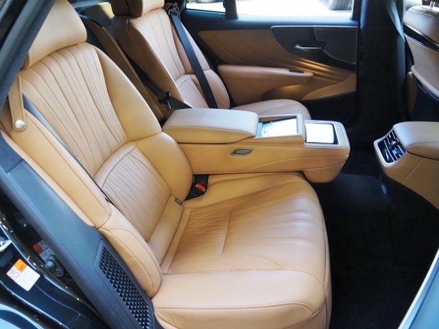 TOYOTA LEXUS LS500H 4WD 2022 Image 31