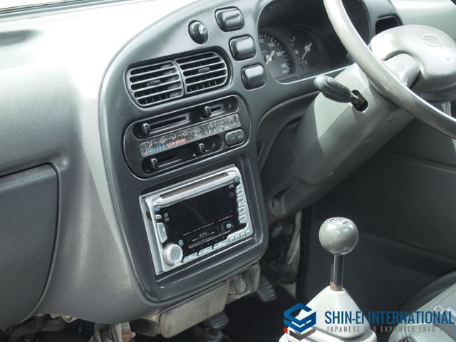 DAIHATSU HIJET TRUCK 4WD 1998 Image 31