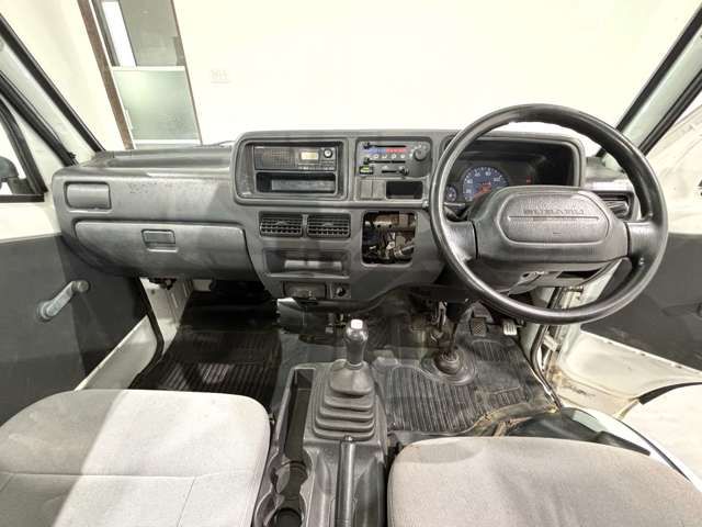 SUBARU SAMBAR TRUCK 4WD 2004 Image 31