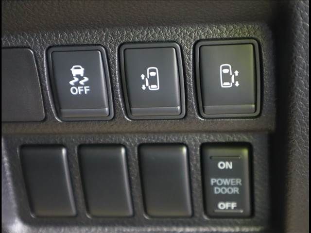 NISSAN ELGRAND 2021 Image 31