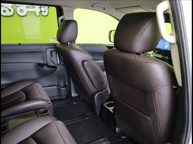 NISSAN ELGRAND 2021 Image 31