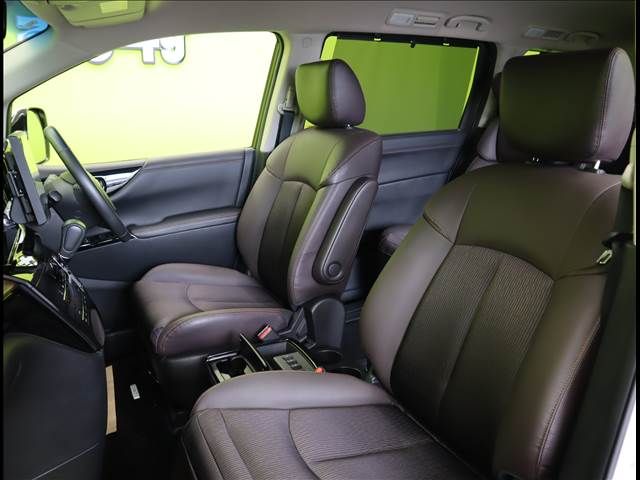 NISSAN ELGRAND 2021 Image 31