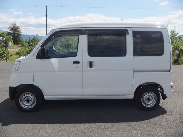 DAIHATSU HIJET CARGO 4WD 2019 Image 31