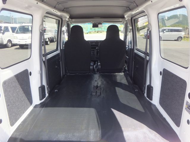 DAIHATSU HIJET CARGO 4WD 2019 Image 31