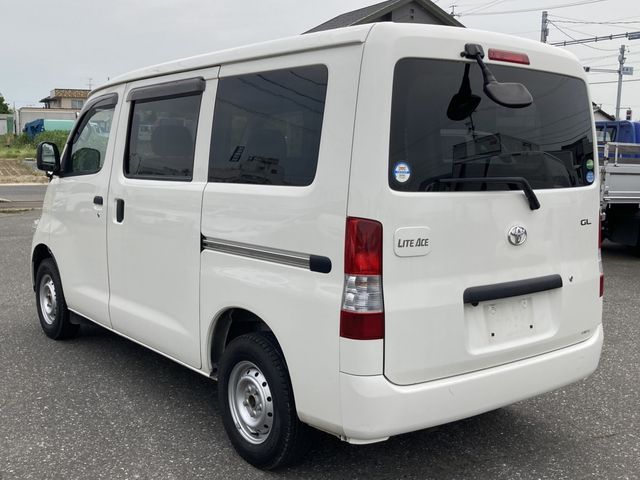 TOYOTA LITEACE VAN 2WD 2020 Image 31