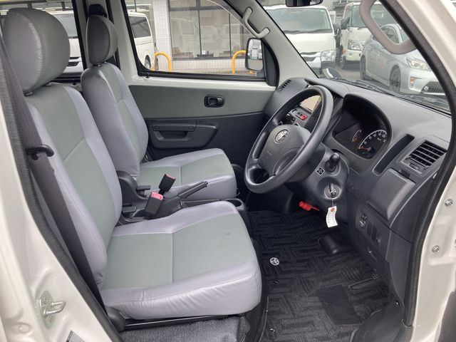 TOYOTA LITEACE VAN 2WD 2020 Image 31