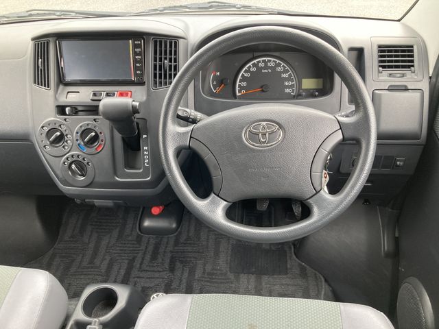 TOYOTA LITEACE VAN 2WD 2020 Image 31