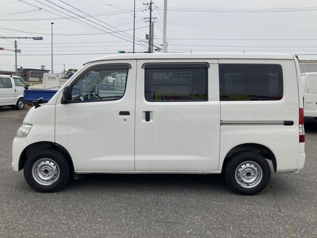 TOYOTA LITEACE VAN 2WD 2020 Image 31
