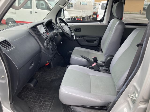TOYOTA LITEACE VAN 4WD 2019 Image 31