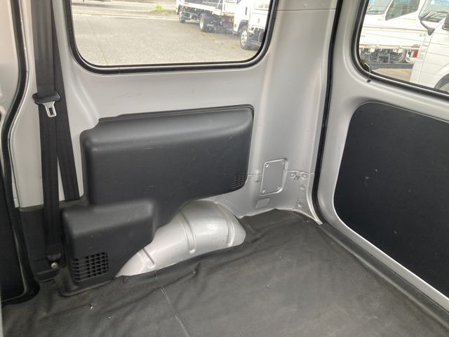 TOYOTA LITEACE VAN 4WD 2019 Image 31