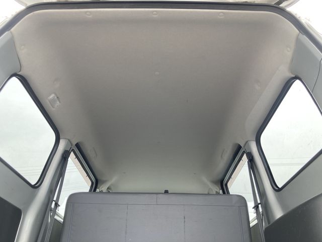 TOYOTA LITEACE VAN 4WD 2019 Image 31