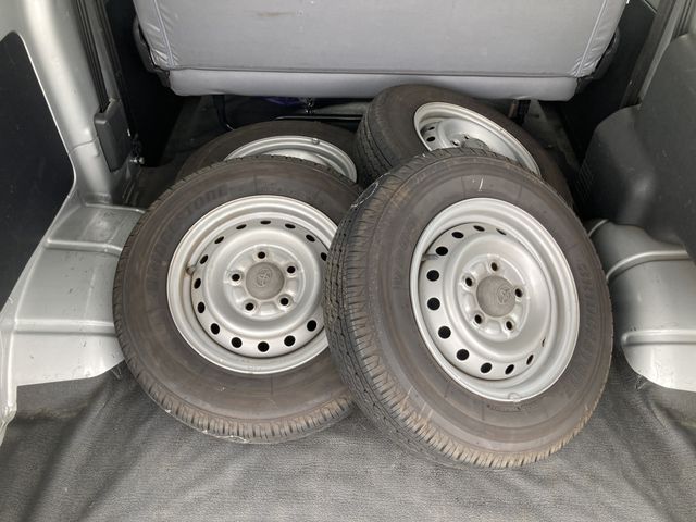 TOYOTA LITEACE VAN 4WD 2019 Image 31