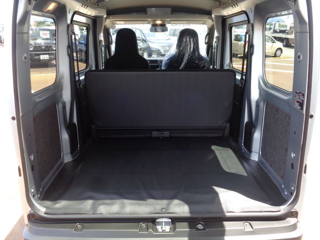 DAIHATSU HIJET CARGO 4WD 2025 Image 31