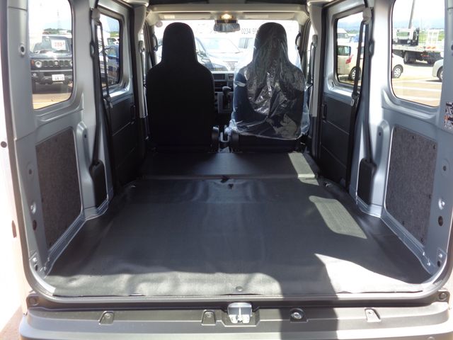 DAIHATSU HIJET CARGO 4WD 2025 Image 31