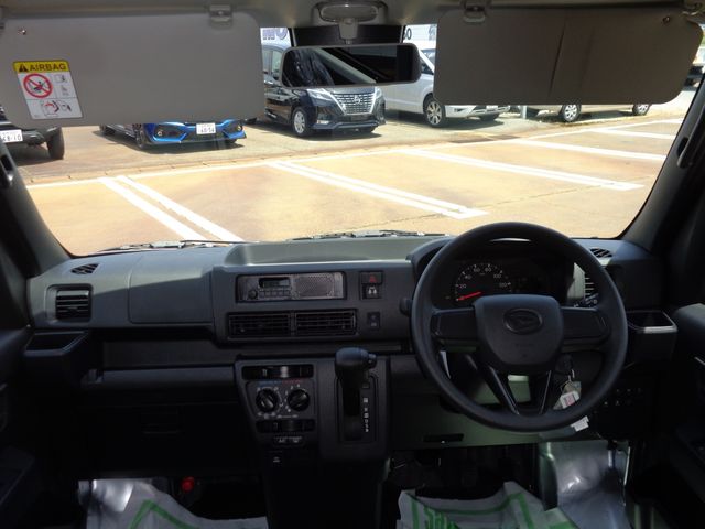 DAIHATSU HIJET CARGO 4WD 2025 Image 31