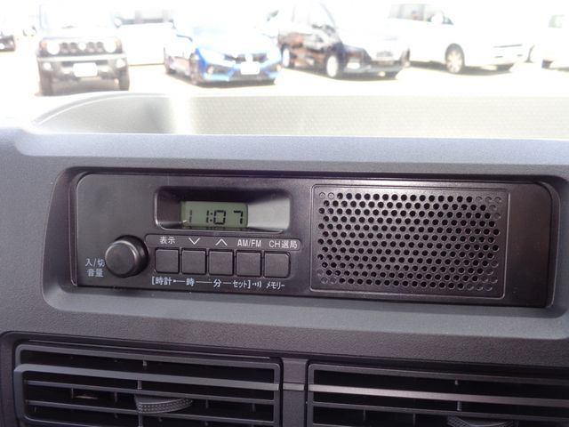 DAIHATSU HIJET CARGO 4WD 2025 Image 31