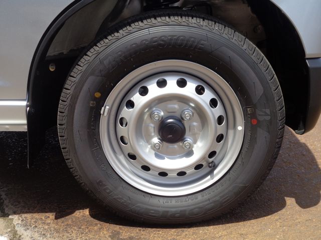 DAIHATSU HIJET CARGO 4WD 2025 Image 31